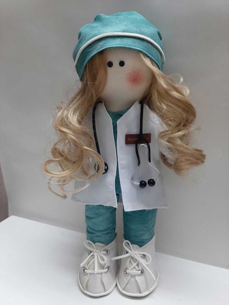 عروسک دکتر روسی